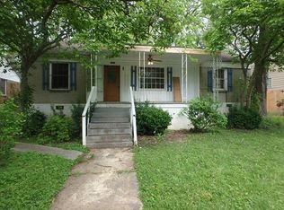 3022 Dogwood Dr, Hapeville, GA
