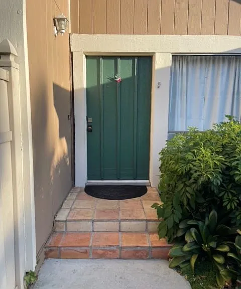 6828 Ponce Ave — Photo 2