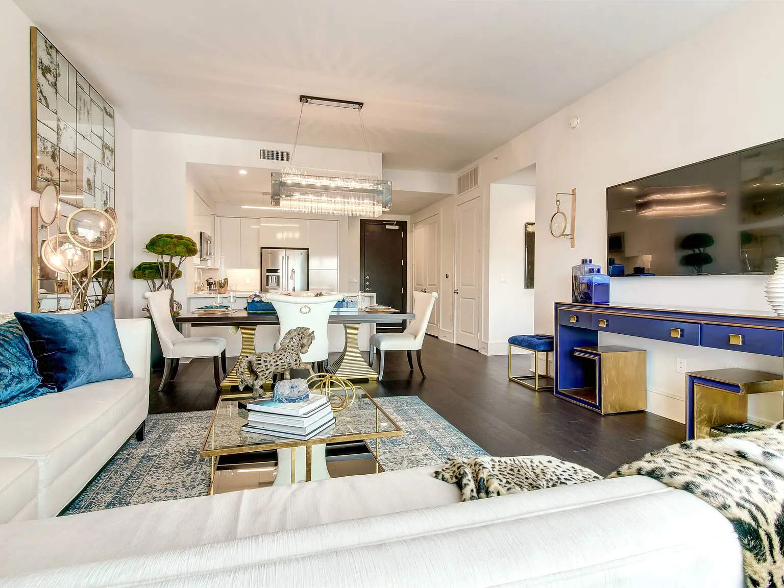 Cirque Residences — Photo 4