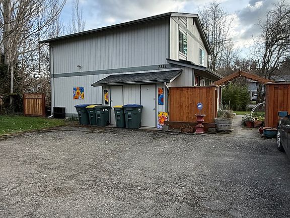 2nd image of 2212 Wilson Ave #A