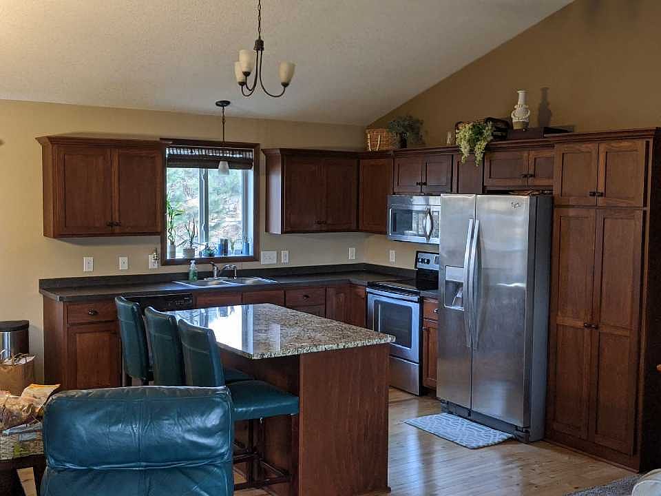 1st image of 12008 Urbank Cir NE