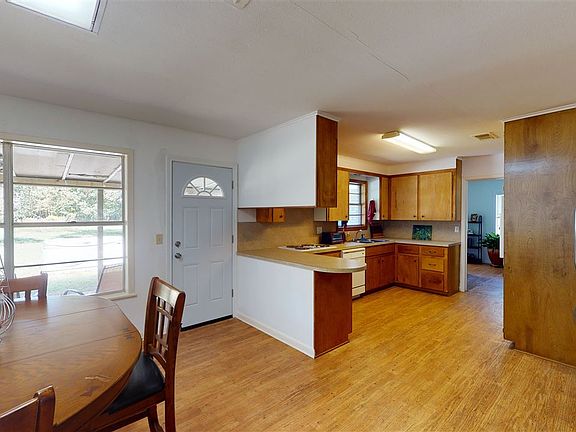 3rd image of 354 County Road 3305