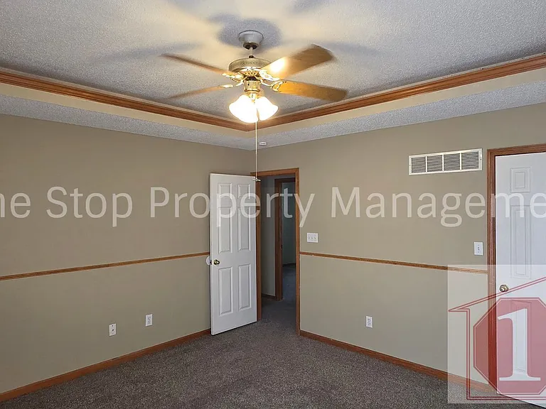 16002 Harold Dr — Photo 21