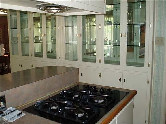 3rd image of 4007 Potomac Cir