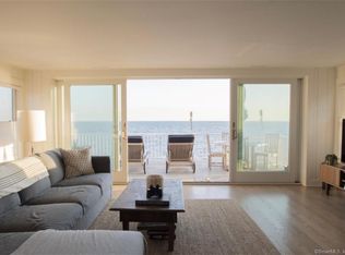 39 Point Beach Dr, Milford, CT 06460