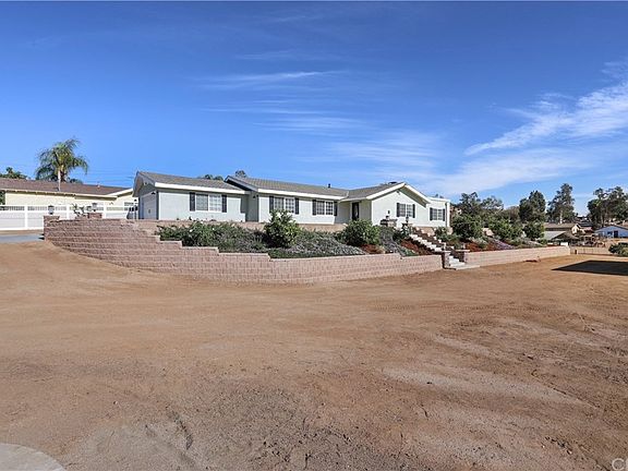 2nd image of 2421 Reservoir Dr