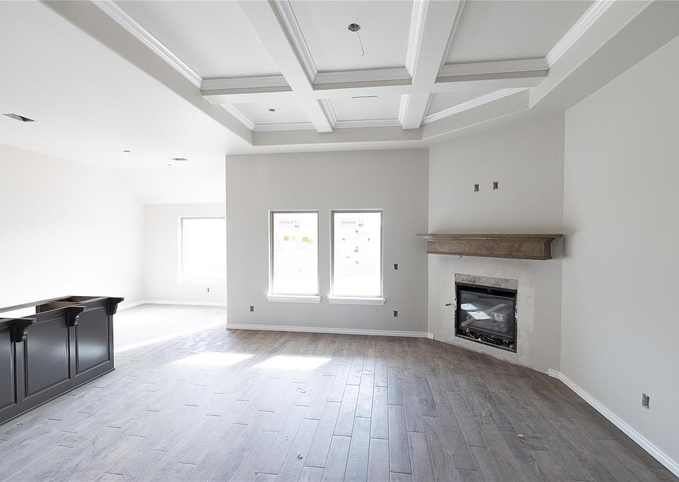 1st image of 3800 Lynne Ave