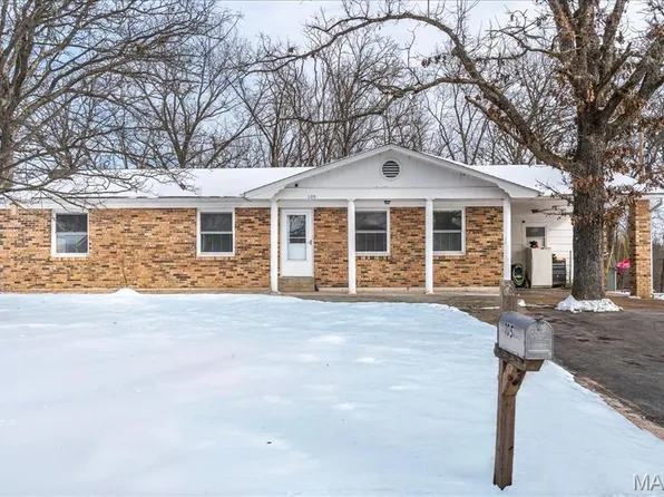 105 Watkins St, Bourbon, MO 65441