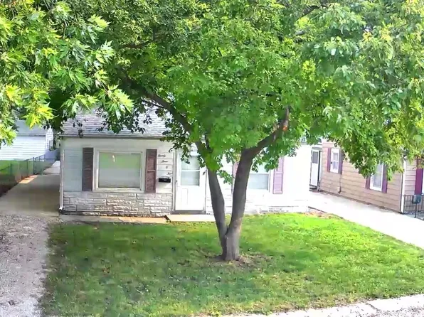 2305 E Converse Ave, Grandview, IL 62702