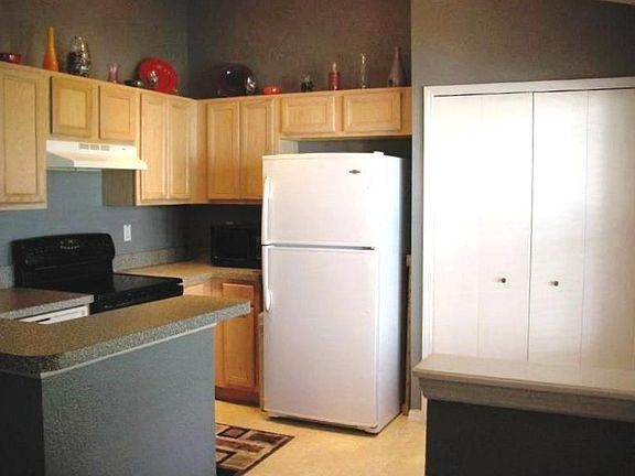 5th image of 1006 Park Central Cir