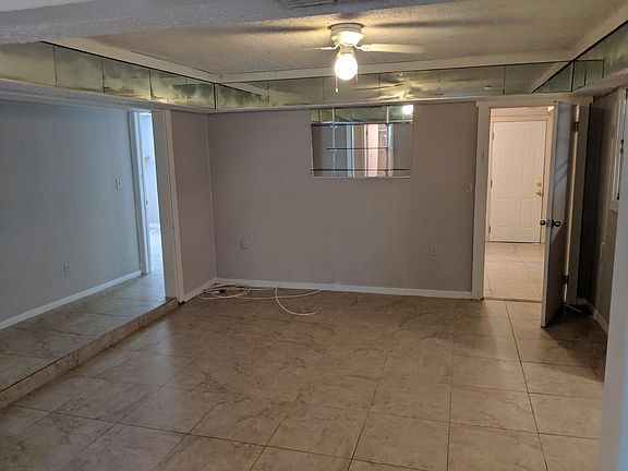 5th image of 3013 20th Ave S