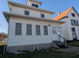 2013 16th St, Moline, IL 61265