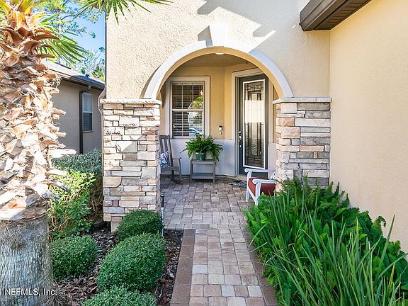 4th image of 386 Caspia Ln