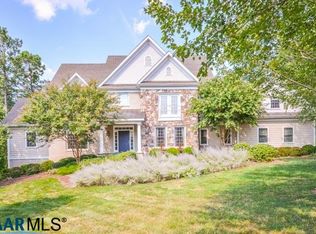 2019 Farringdon Rd, Keswick, VA 22947