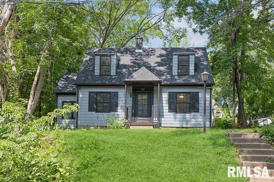 202 Essex Ln, Davenport, IA 52803 Zillow