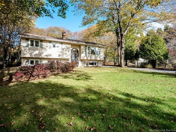 69 Renshaw Rd, Rothesay, NB E2H 1R7