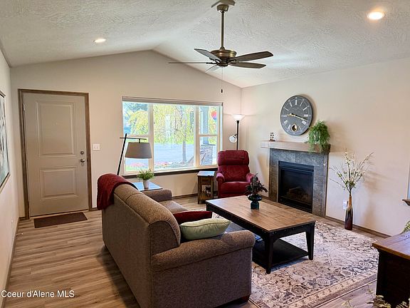 5th image of 8493 N Retirewood Ct