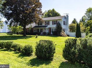 28 Valley View Dr, Fountainville, PA 18923