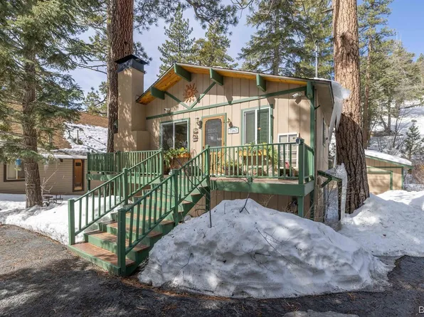 1262 Canyon Rd, Fawnskin, CA 92333