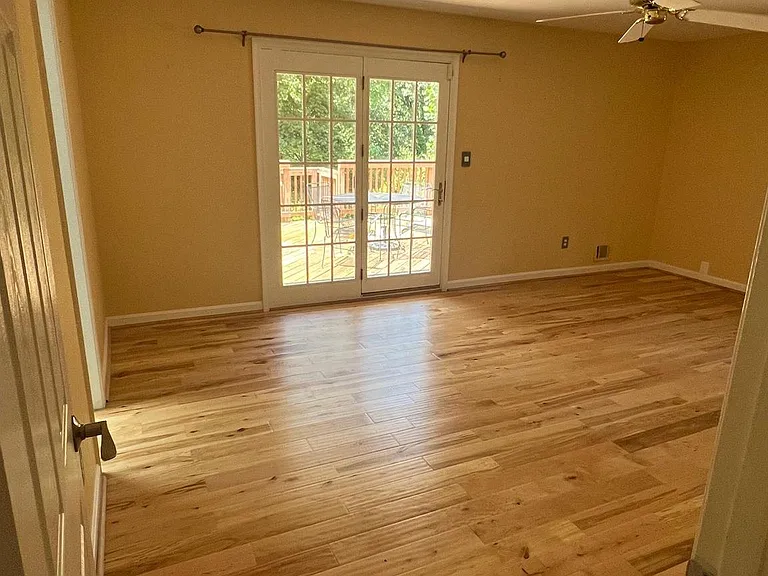 6322 Kellogg Dr — Photo 12