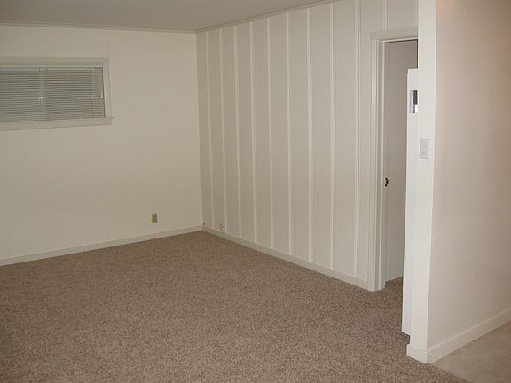 4th image of 572 Hensley Ave