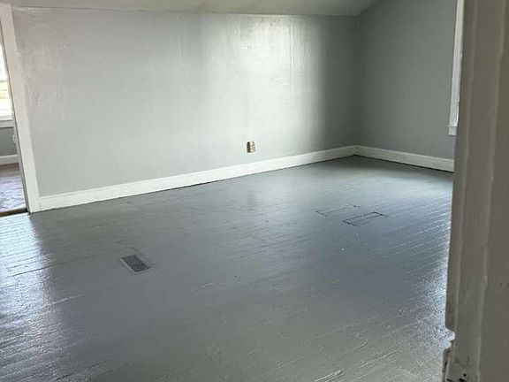5th image of 226 E 25th St #3