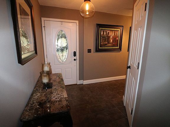 5th image of 708 Pike Dr E