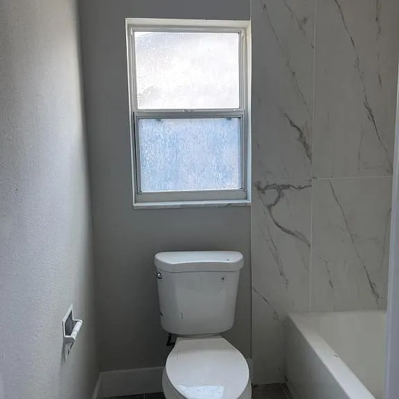 1446 S Hillcrest Ave — Photo 3