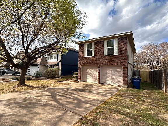 2nd image of 8604 Piney Creek Bnd