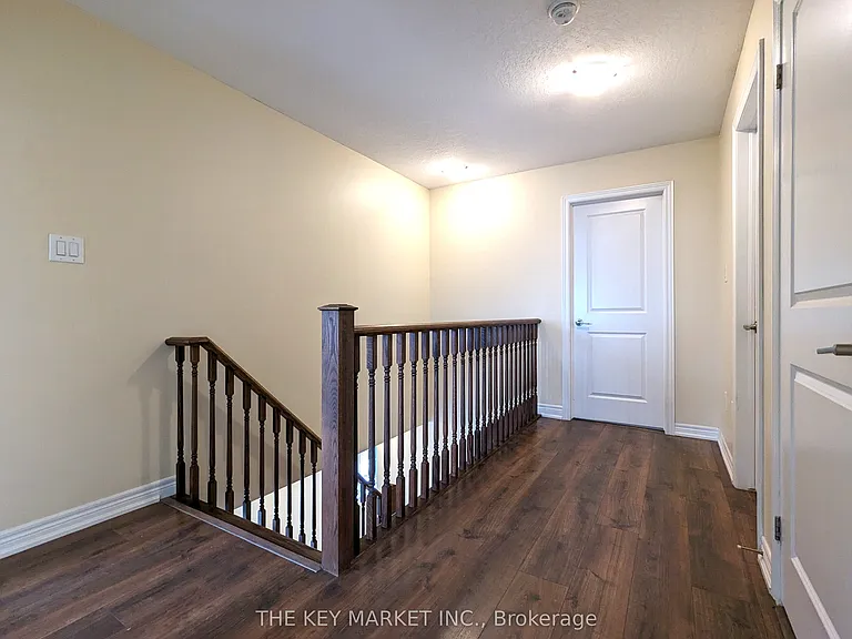 365 Belcourt Cmn — Photo 29