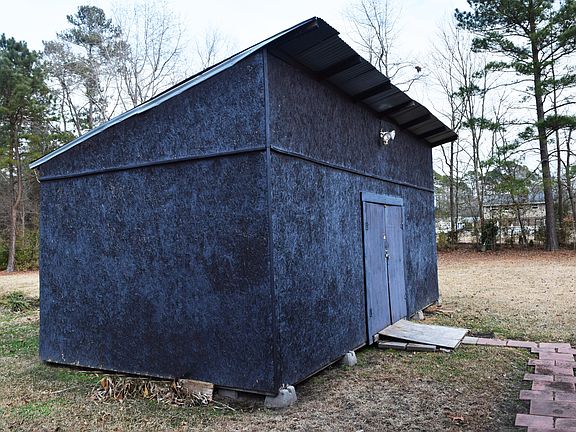12'x24' storage barn