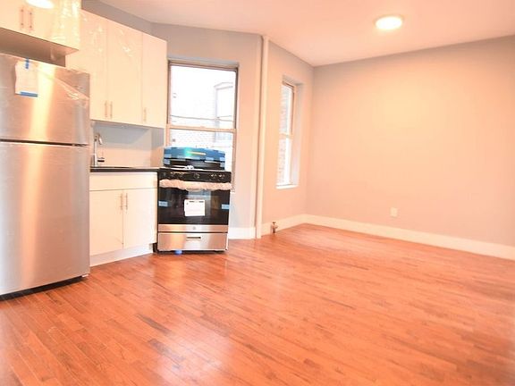 2nd image of 22 Saint Nicholas Pl #41A