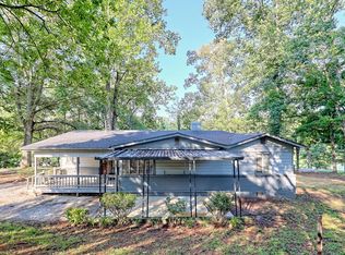750 Thurman Dr, Hiawassee, GA 30546