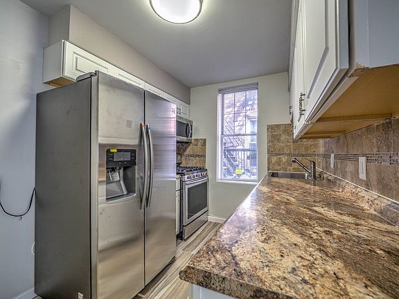 5th image of 248 Clendenny Ave APT 3