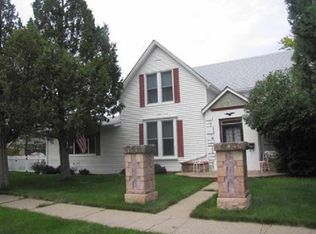 1742 Baltimore Ave, Hot Springs, SD 57747