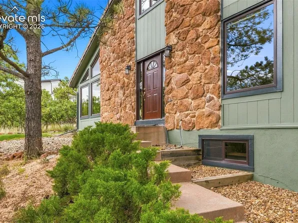 1440 Oak Hills Dr, Colorado Springs, CO 80919