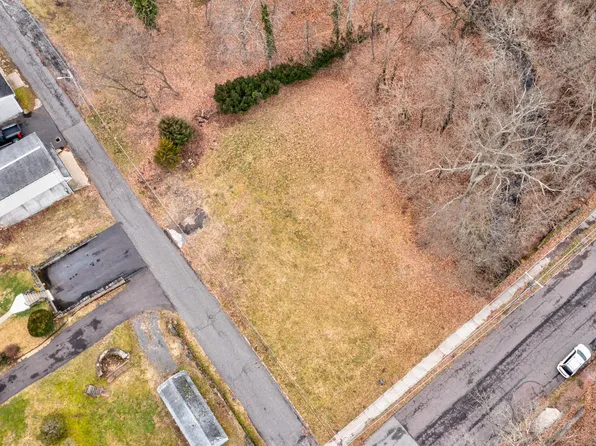 43 Orchard Ln, Spring City, PA 19475