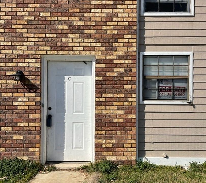 1st image of 15874 S Sunderland Ave APT C