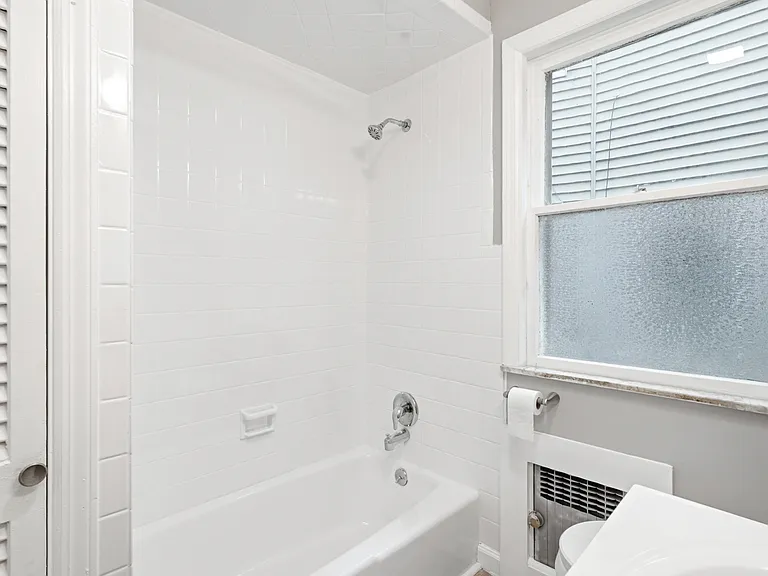 228 Duane St #1 — Photo 19