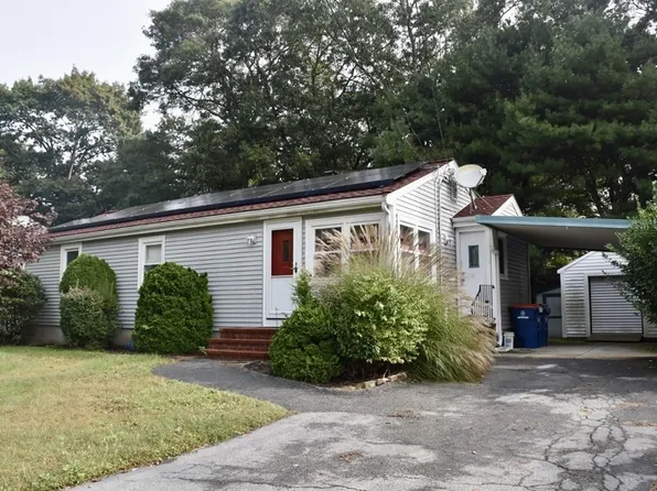 28 Dana St, New Bedford, MA 02745