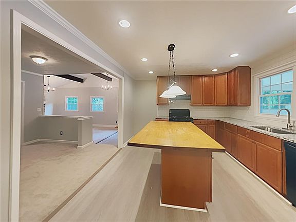 4th image of 4790 Matterhorn Dr
