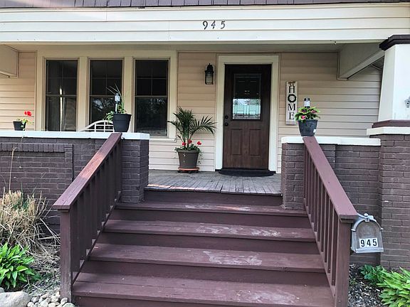 3rd image of 945 Main St