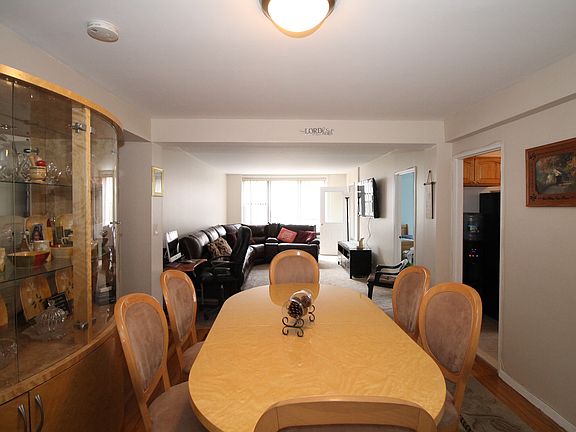 3rd image of 119 S Highland Ave APT 3H