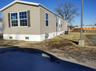 602 Charles St, Gillespie, IL 62033