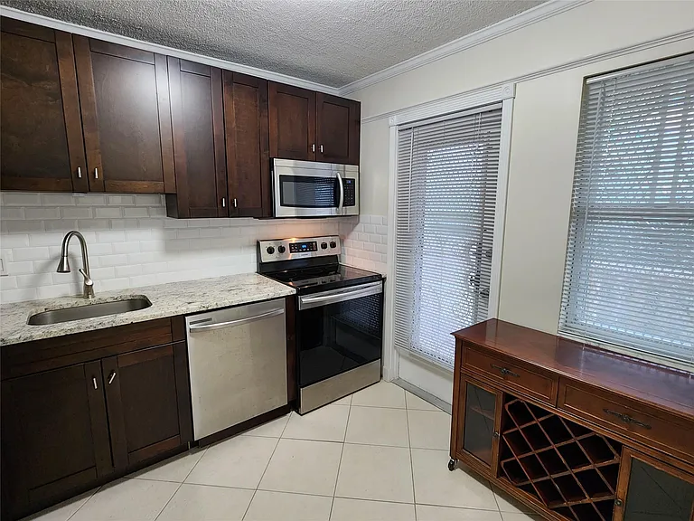 4700 Washington St #308 — Photo 2