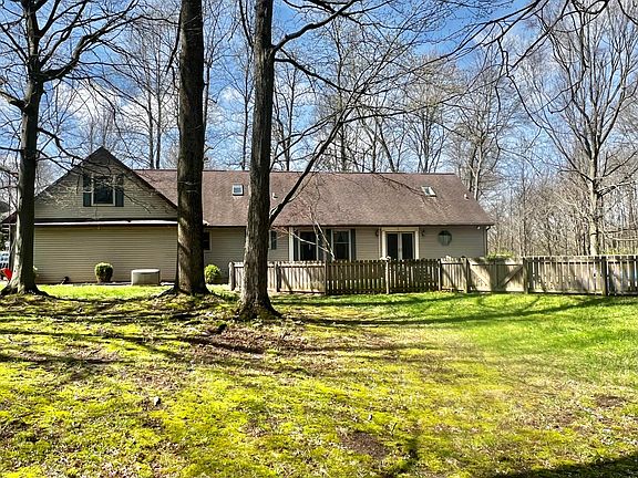 5th image of 1401 Meadow Ln