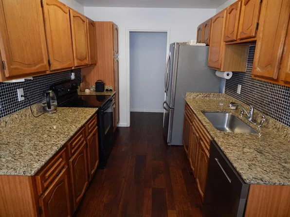 1020 Snyder Dr, Davis, CA 95616