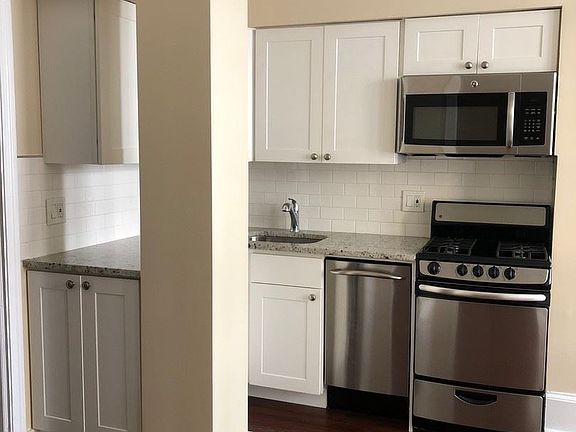 3rd image of 319 S 13th St #191F