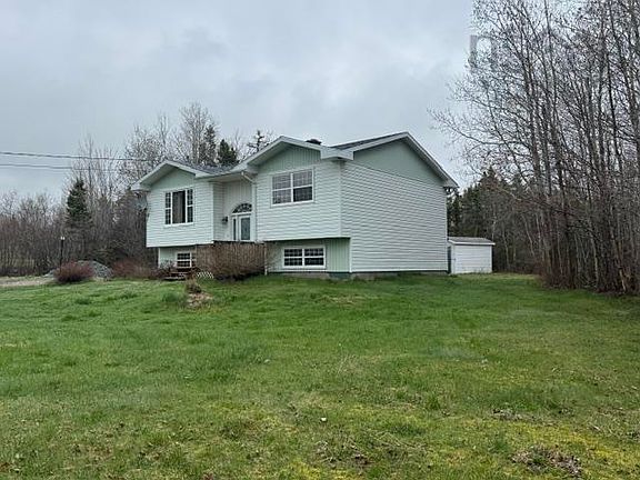 3rd image of 446 Alder Point Rd