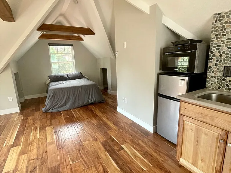 212 Illinois Ave — Photo 4